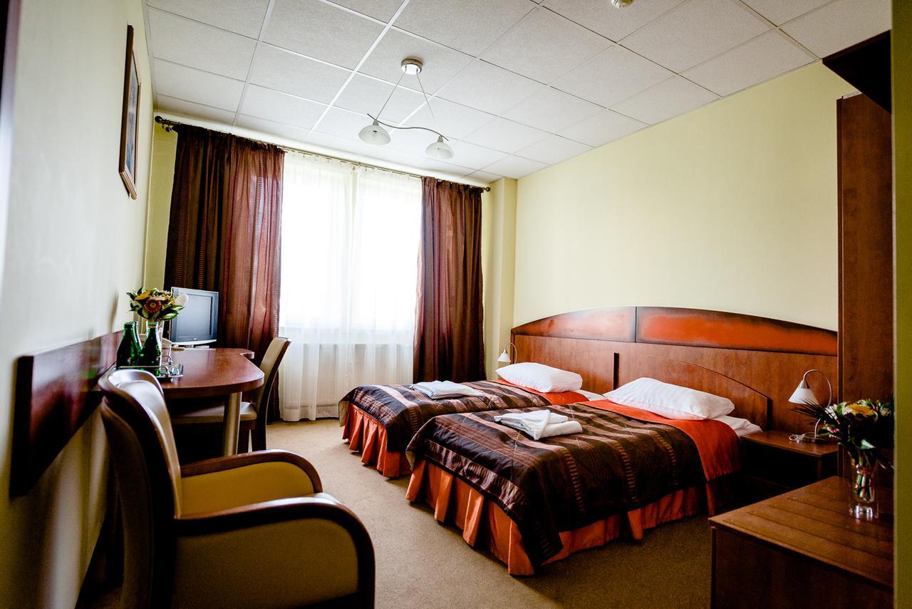 Hotel Stal Stalowa Wola Esterno foto