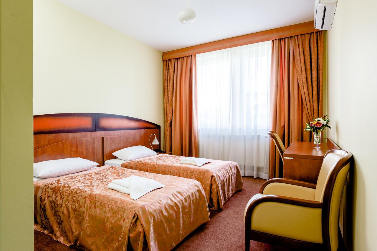 Hotel Stal Stalowa Wola Esterno foto